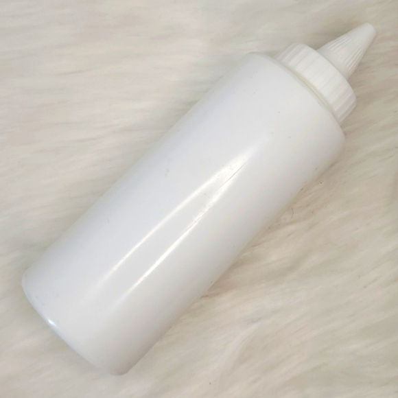 Vintage Retro Pin-up Girl Mayo Dispenser Mayonnaise Plastic Squeeze Bottle White - Picture 9 of 11